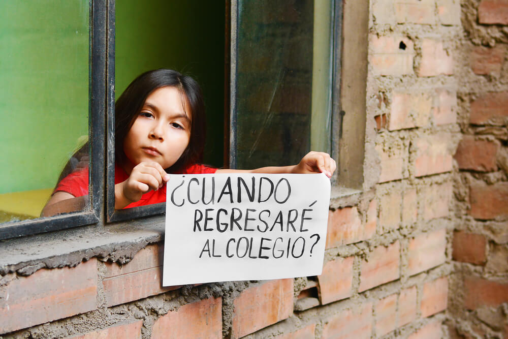 shutterstock_1706168539 regreso a clases presenciales peru